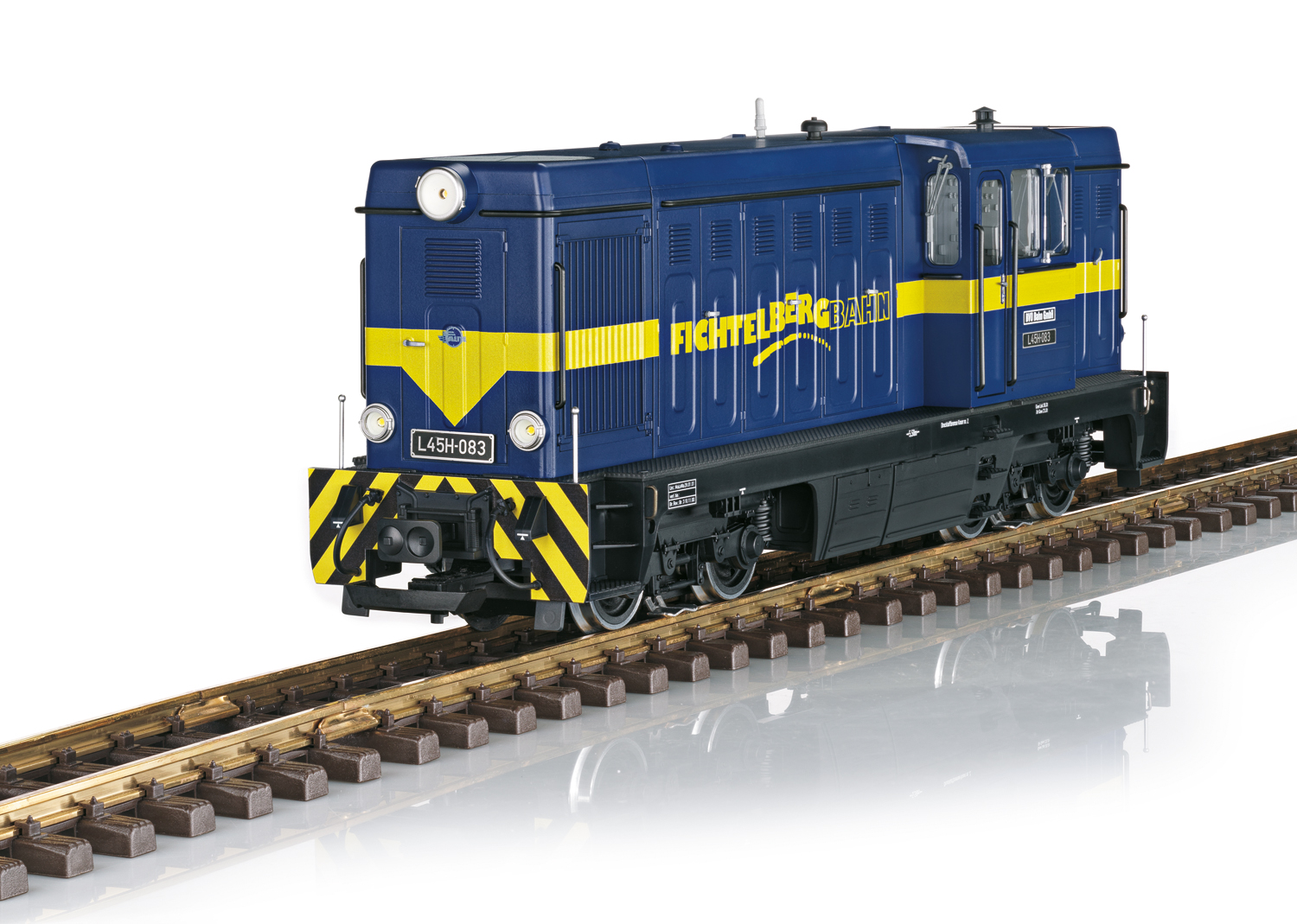 BVO Bahn GmbH (Busverkehr Ober- und Westerzgebirge) Fichtelberg Railway Class L45H-083 Diesel Loco, Era V