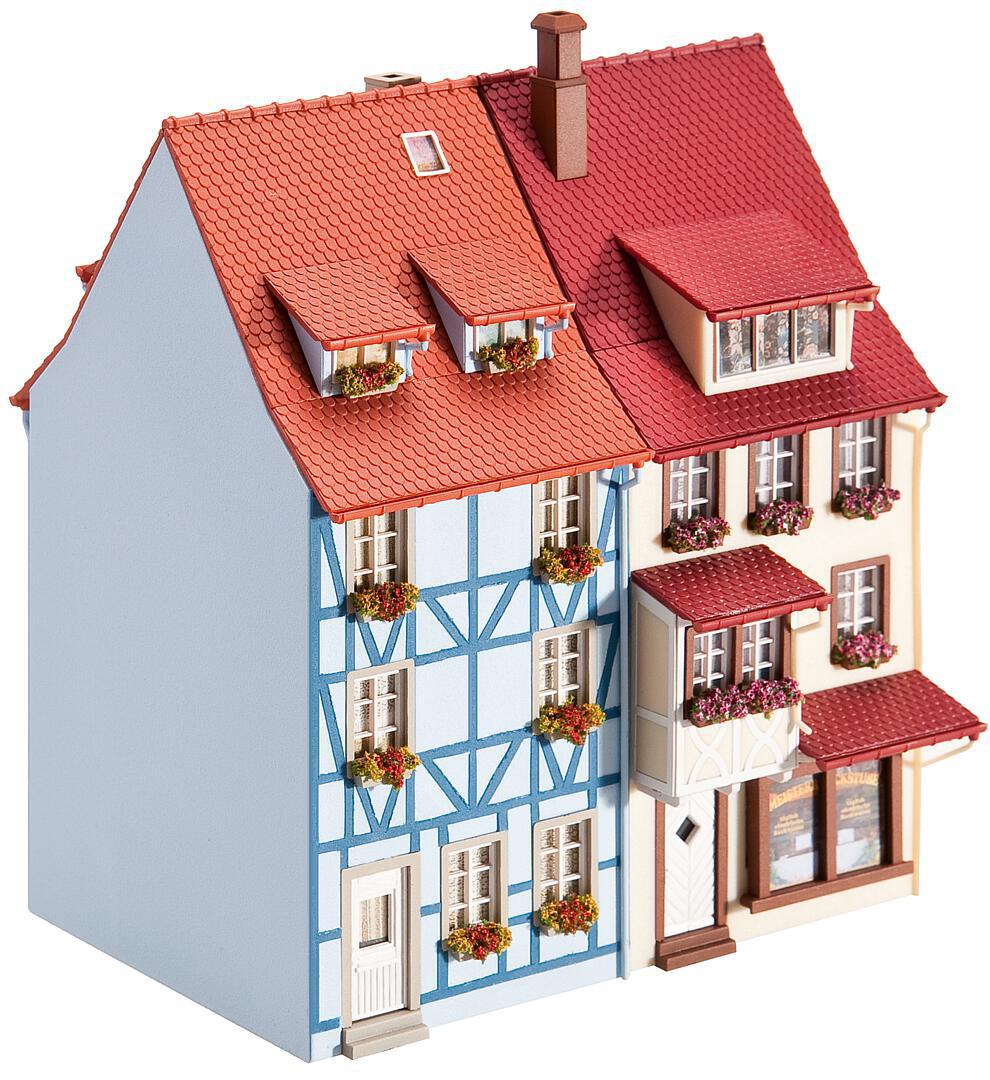2 Maisons de petite ville avec saillie