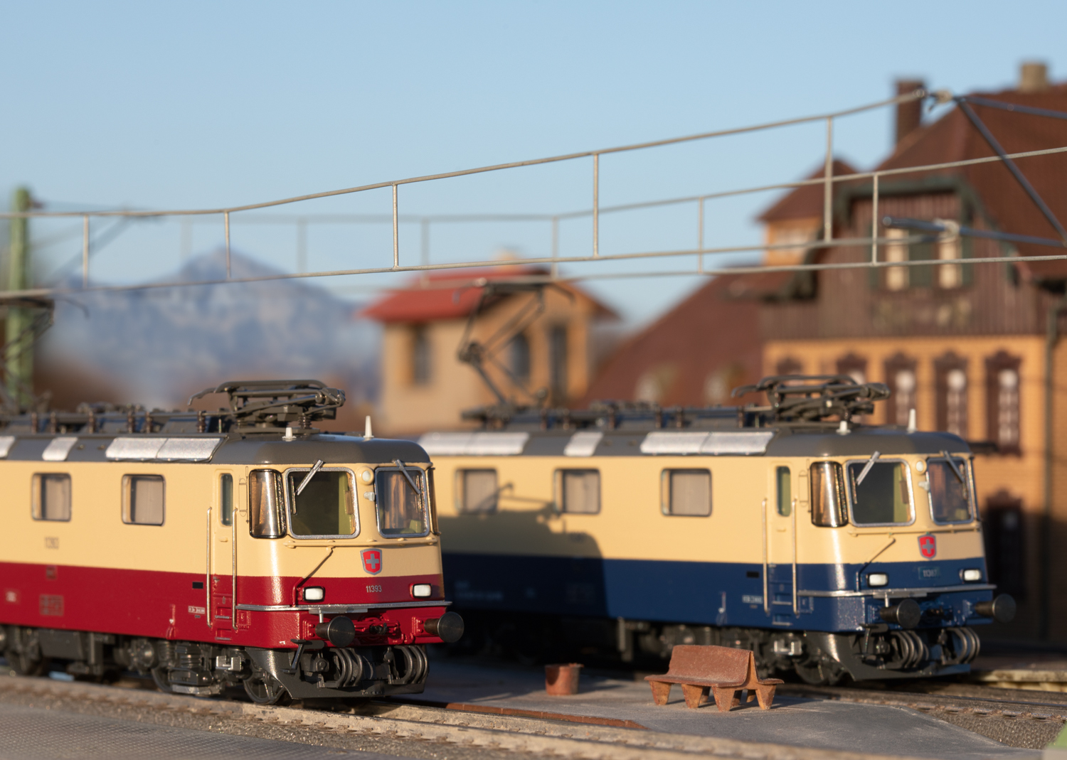 Coffret de 2 locomotives électrique Re 421