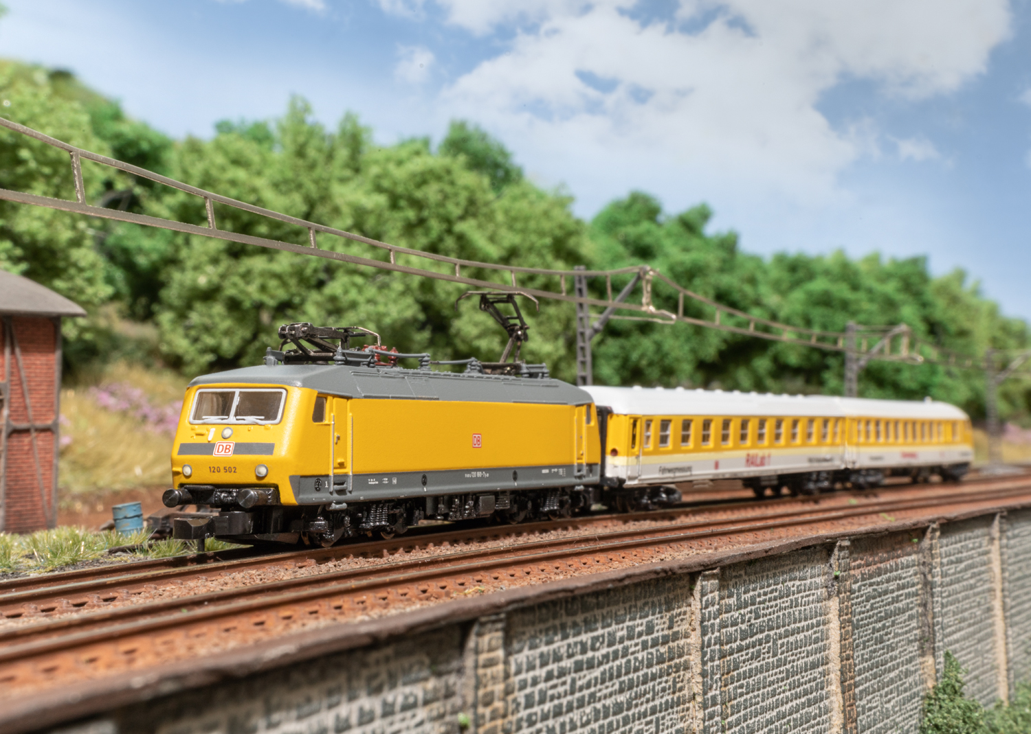 Coffret de train "Réseau DB" avec locomotive électrique BR 120