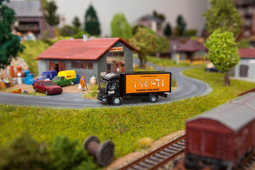 Camion MB Atego Sixt (HERPA)