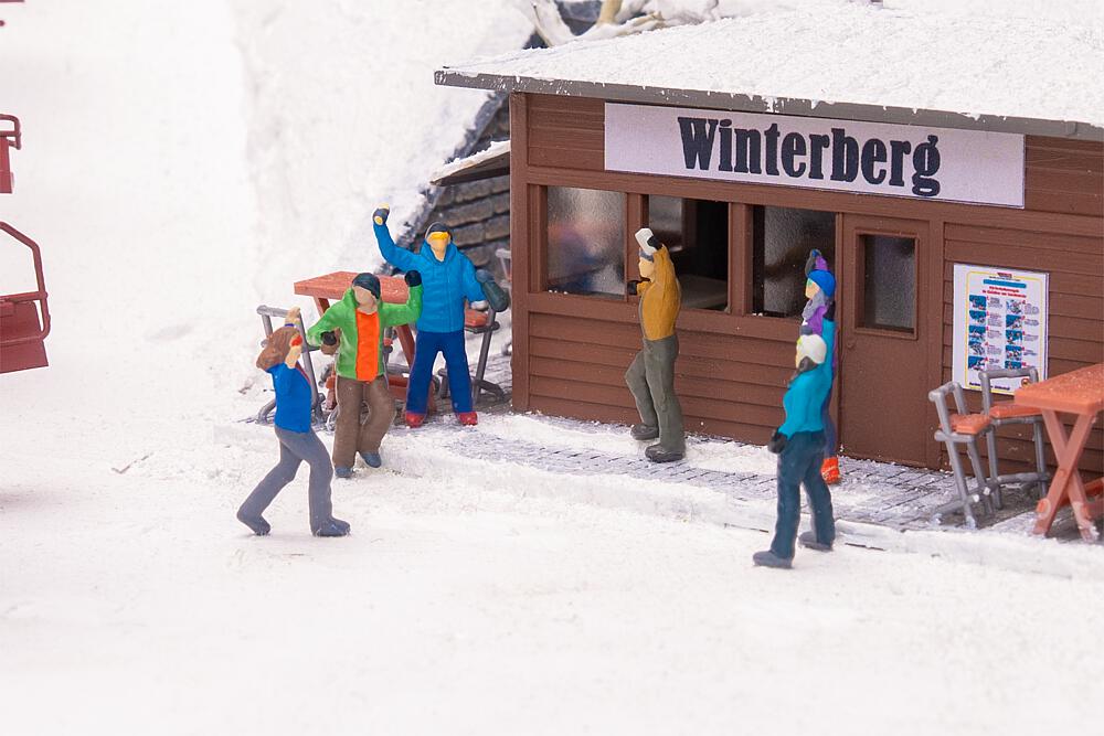 Après-ski revellers