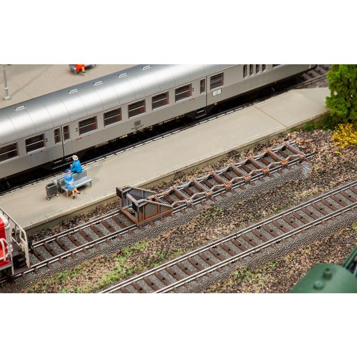 2 buffers with scissor brakes