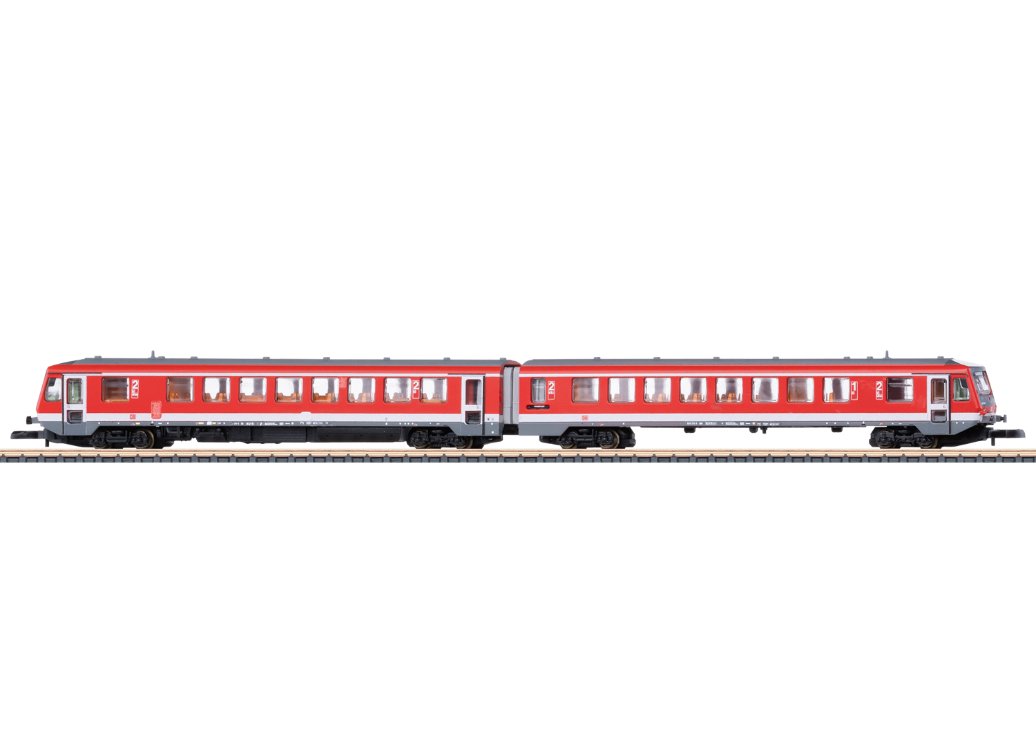 Automotrice diesel BR 628.2 avec voiture-pilote BR 928.2