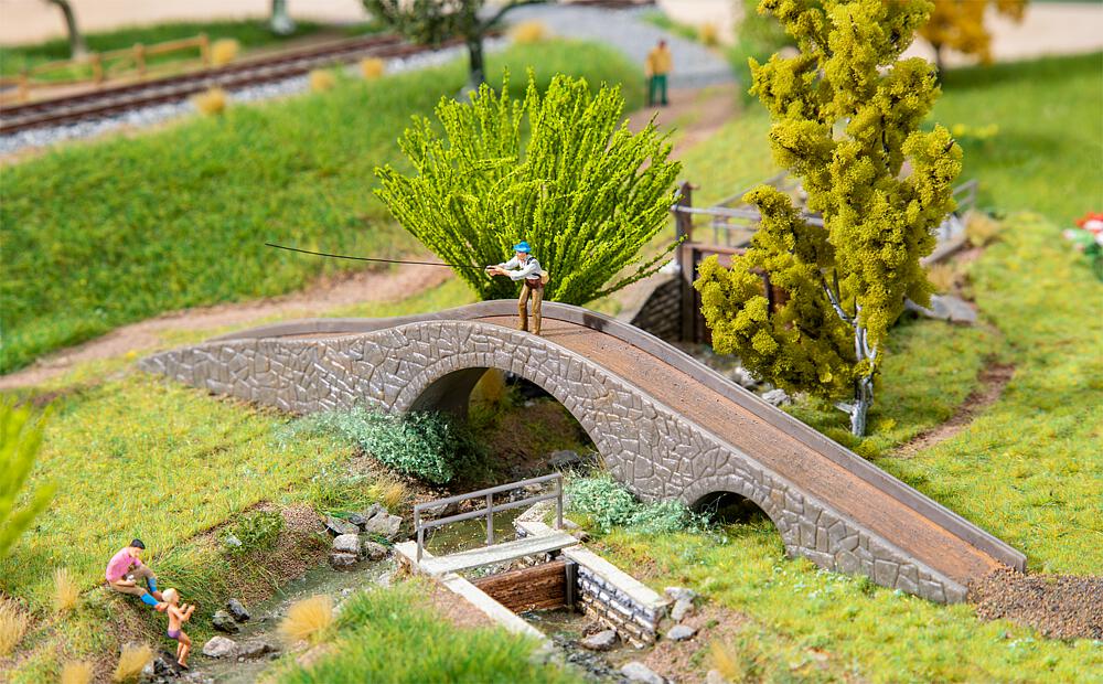 2 Footbridges