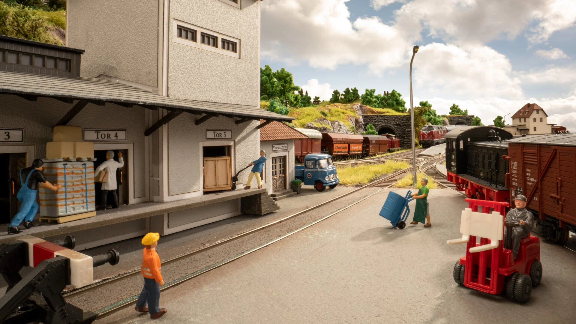 easy TRACK  Railway Route Kit "Martinstadt"