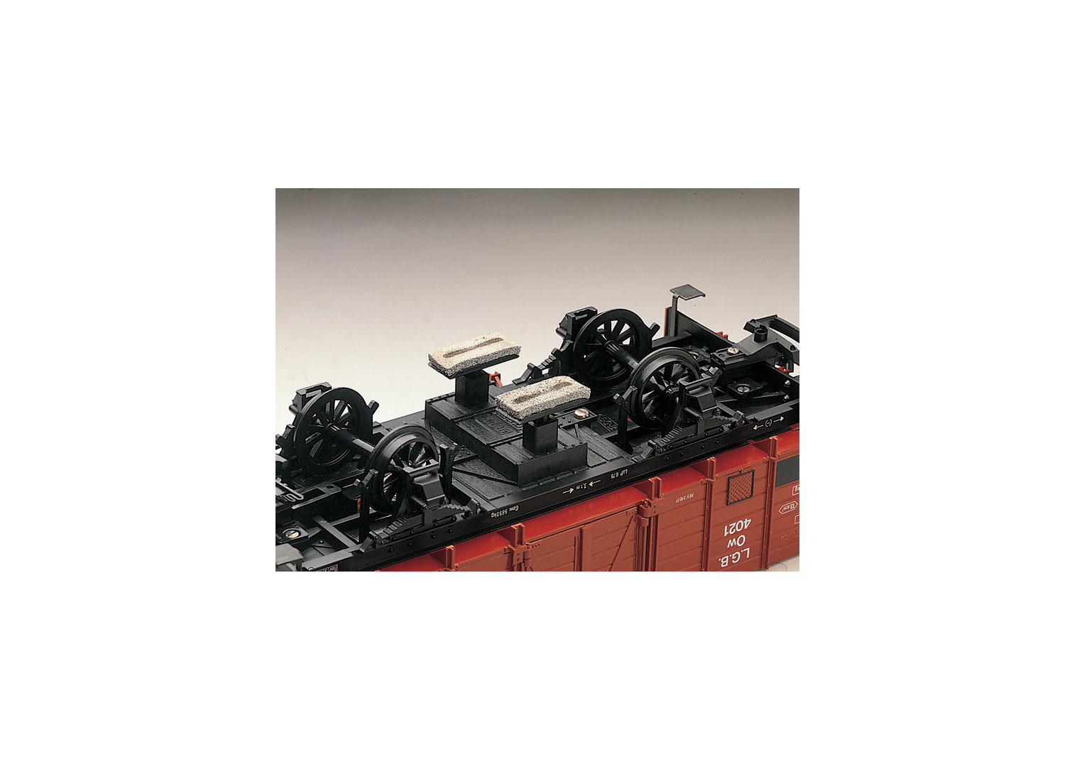 Appareil de nettoyage pour les rails LGB