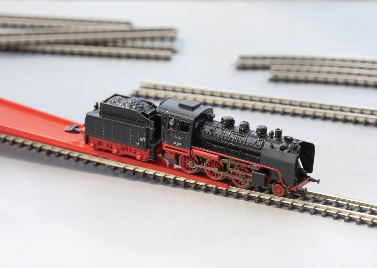 Coffret de départ "Train voyageurs-musée" avec locomotive à vapeur BR 24.