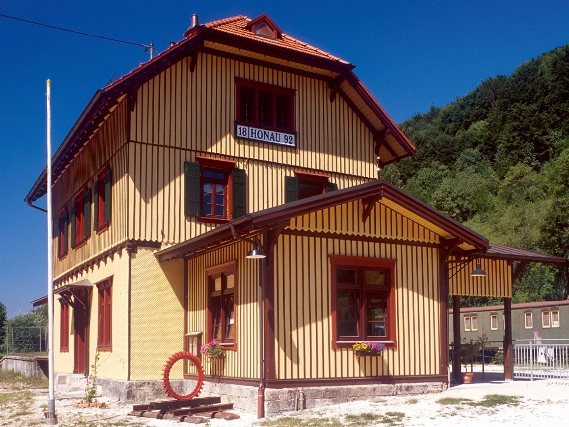 “Honau” Station