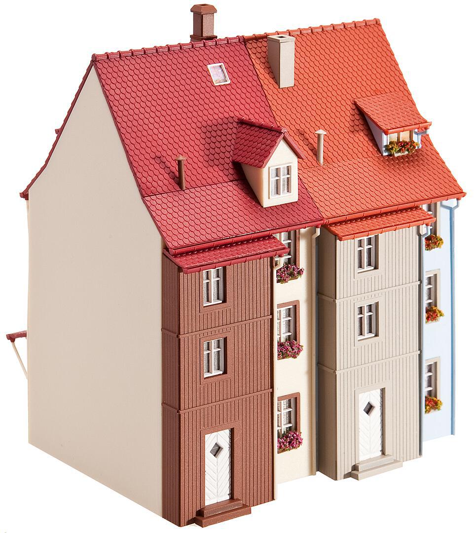 2 Maisons de petite ville avec saillie